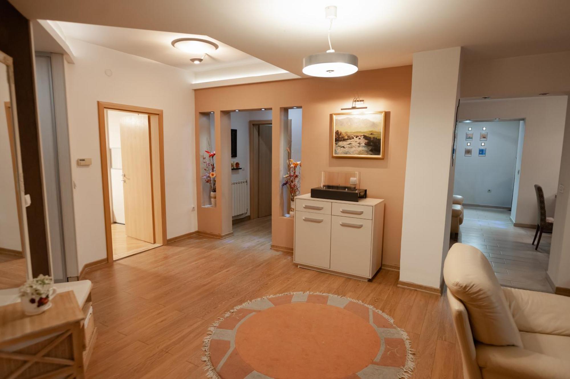 Grand Central Apartment 斯科普里 外观 照片
